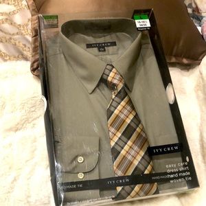 Ivy Crew men’s shirt